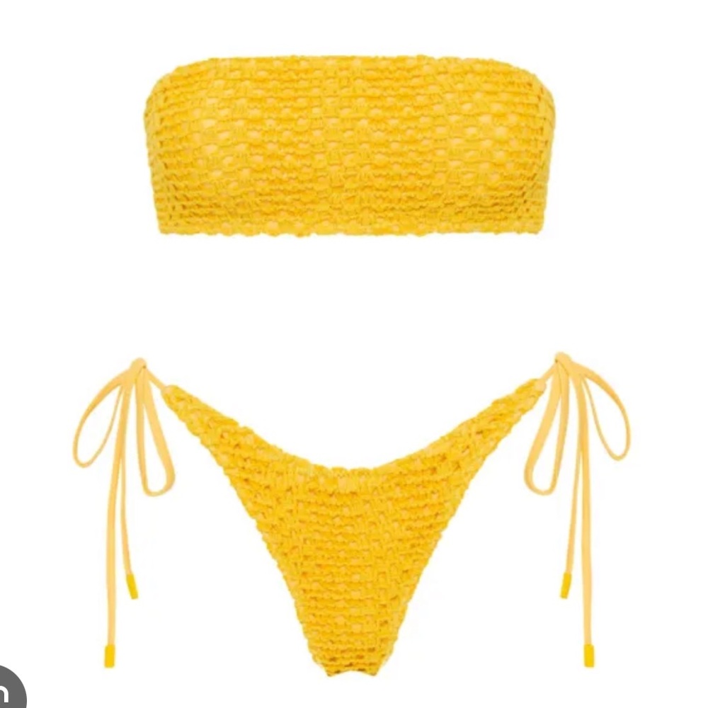 Triangle strapless crotchet bikini